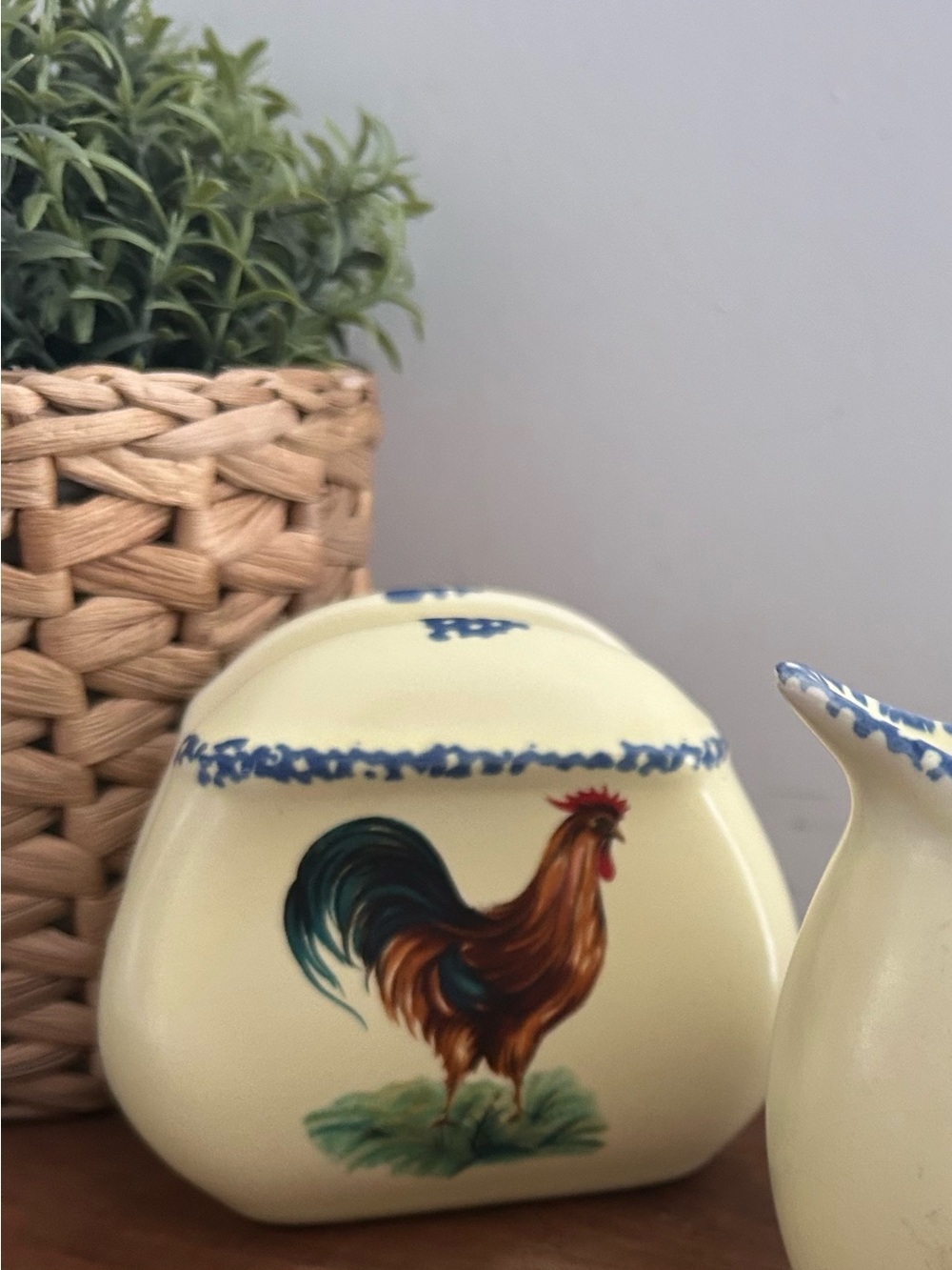 Gryphonware Rooster Ceramic Napkin Holder Farmhouse